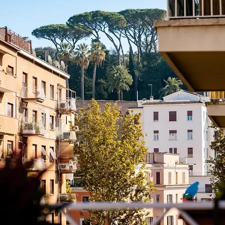 Vatican Blossom Apartment *